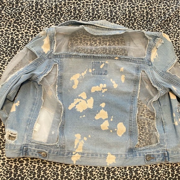 Forever 21 denim jacket - Picture 3 of 3